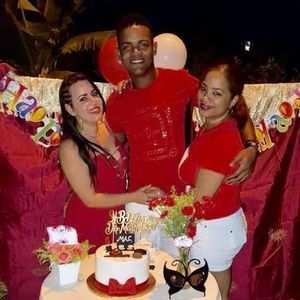 Meet your Posher, Lia